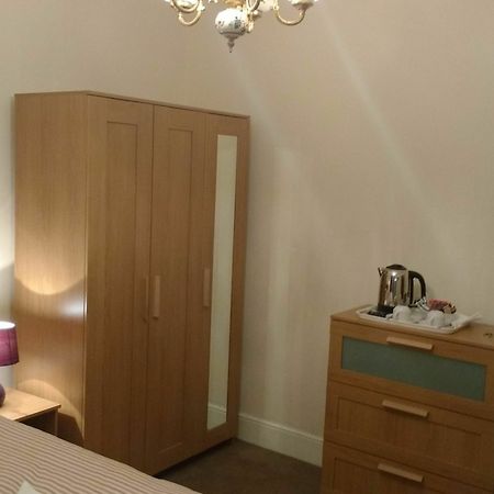 Acton Lodge Guest House Лондон Екстериор снимка