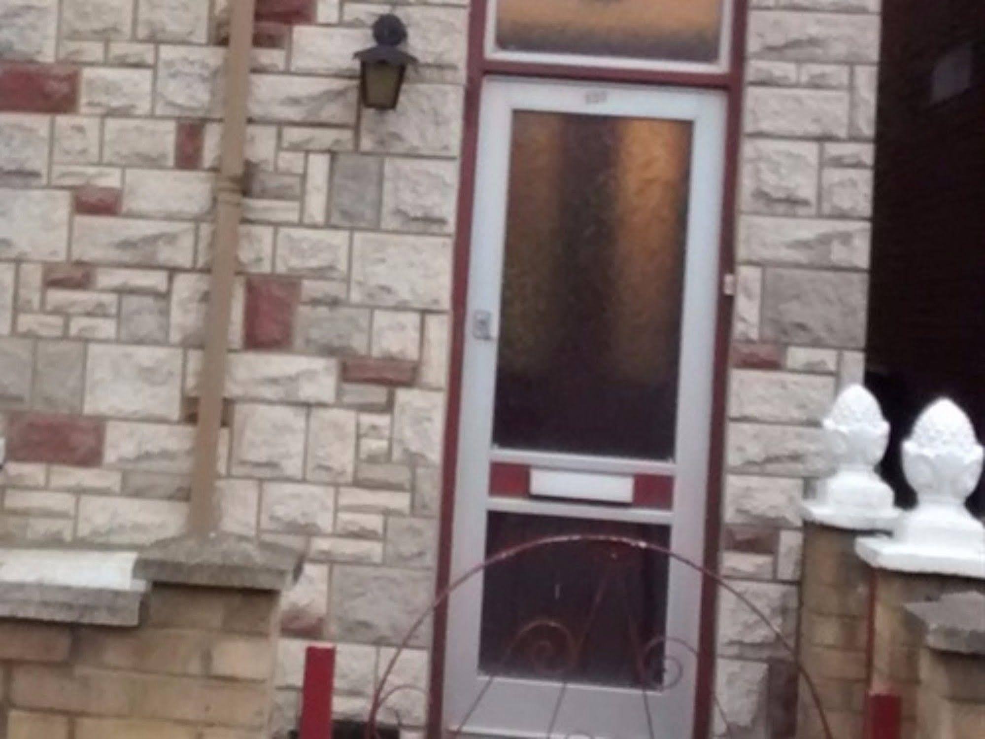 Acton Lodge Guest House Лондон Екстериор снимка